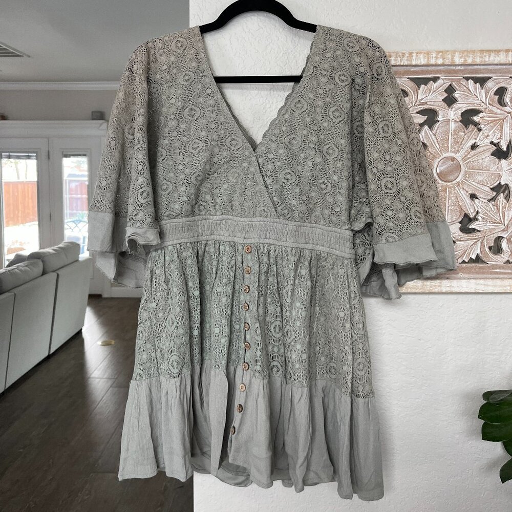 Lace Flutter Sleeve V-Neck Dress in Light Gray